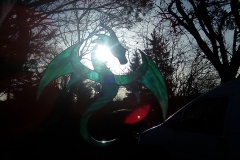 Dragon-vert-foncé-lumière